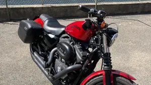 Harley-Davidson 883 Iron (2012 - 14) - XL 883N  (2)