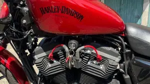 Harley-Davidson 883 Iron (2012 - 14) - XL 883N  (3)