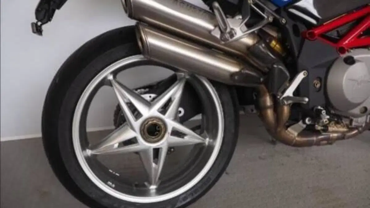 MV Agusta Brutale 750 America (2004 - 06)  (5)