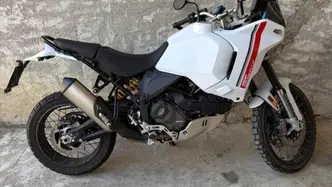 Ducati DesertX (2022 - 25) usata