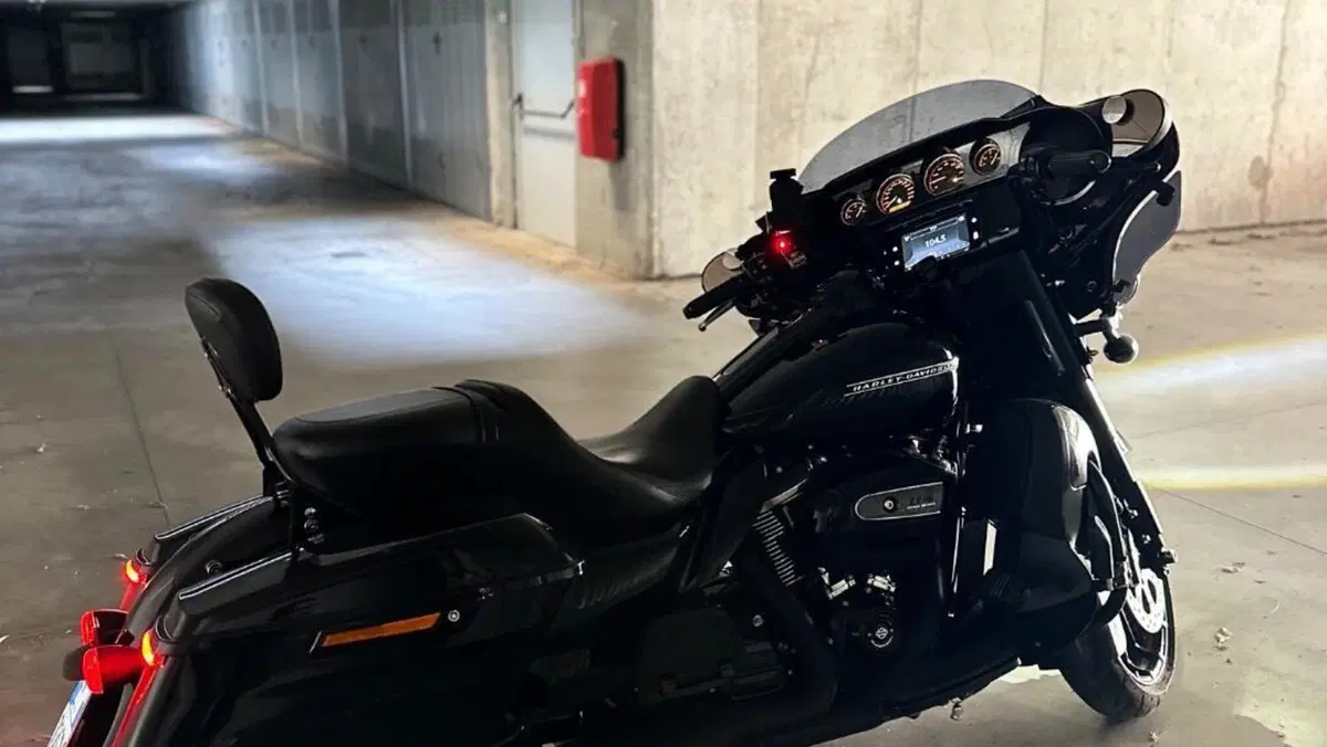 Harley-Davidson 114 Street Glide Special (2019 - 20) - FLHXS  (4)