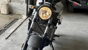 Yamaha XSR 700 ABS (2016 - 20)  (2)