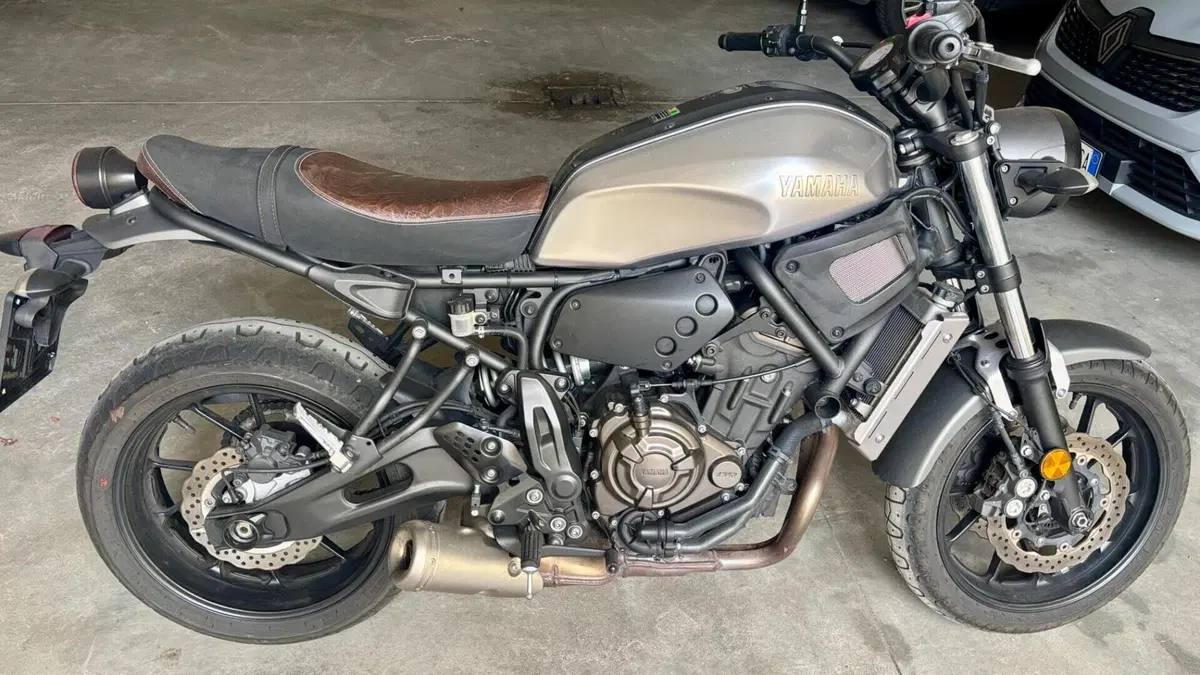 Yamaha XSR 700 ABS (2016 - 20)  (4)