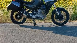 Moto Guzzi Stelvio (2024 - 26)  (2)