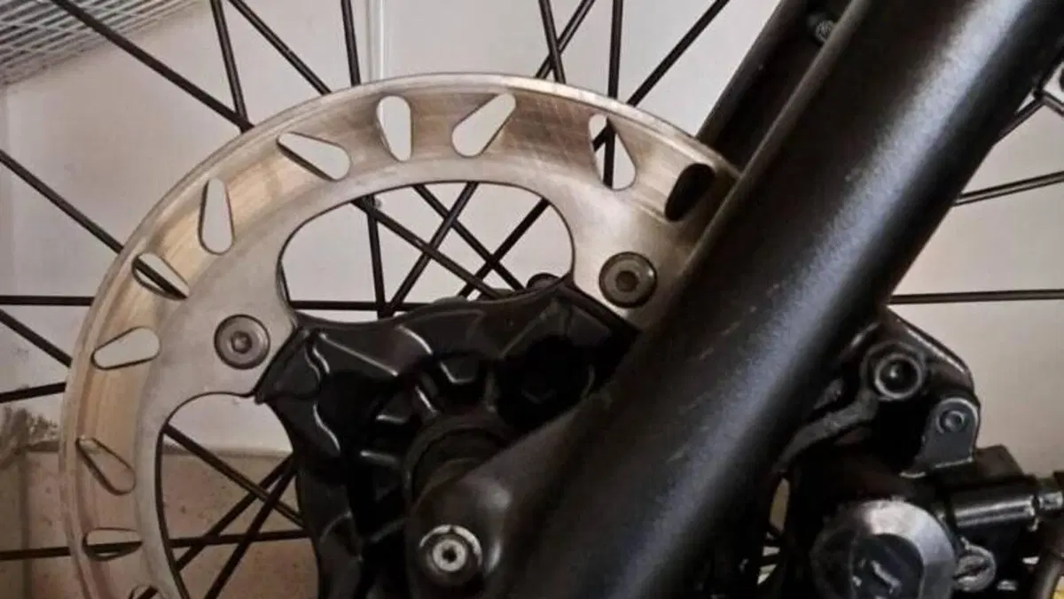 Honda NX 650 Dominator (1996 - 02)  (4)