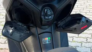 Yamaha X-Max 300 (2021 - 24)  (7)