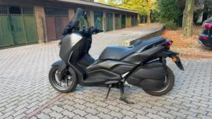 Yamaha X-Max 300 (2021 - 24)  (10)