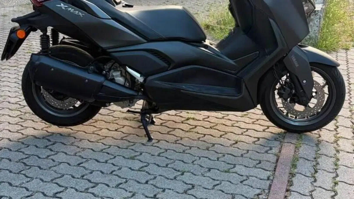 Yamaha X-Max 300 (2021 - 24)  (4)