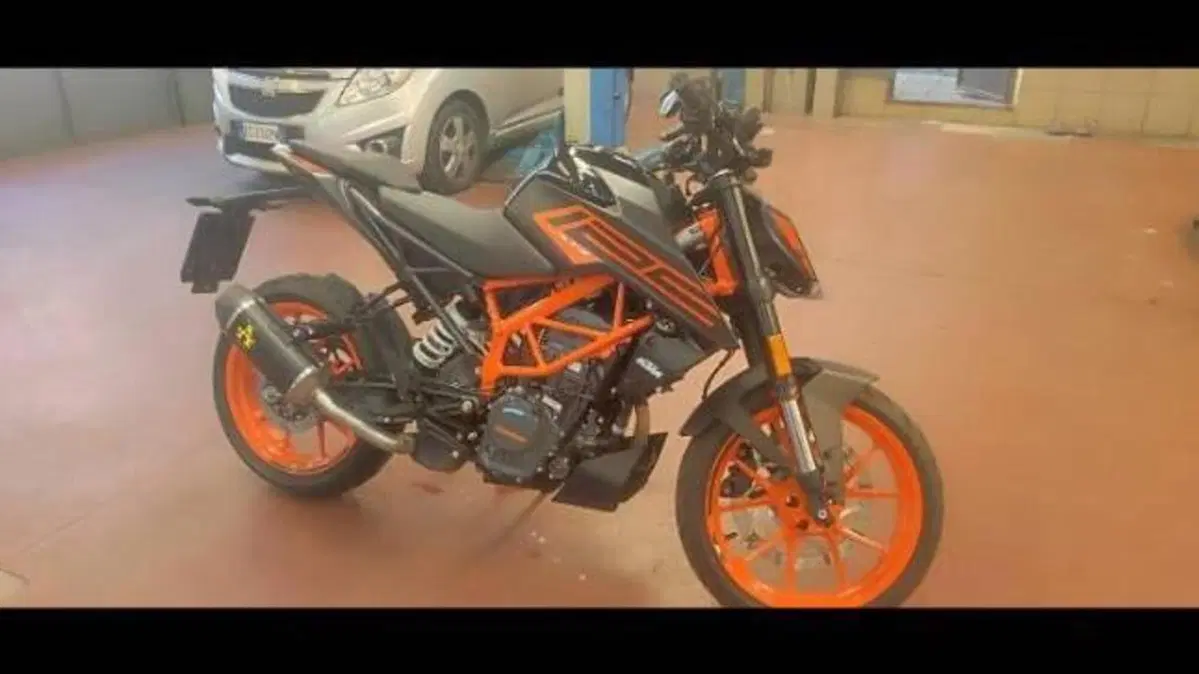 KTM 125 Duke (2021 - 23)  (2)