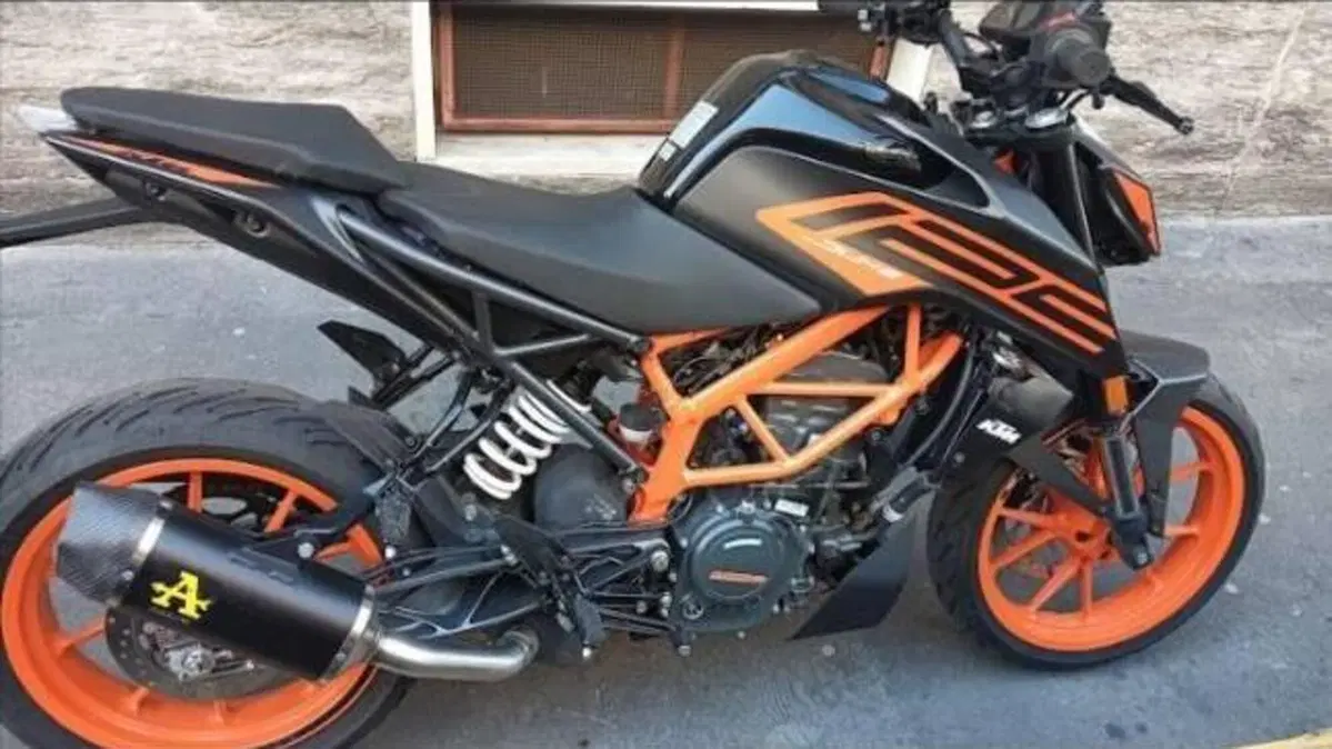 KTM 125 Duke (2021 - 23)  (4)