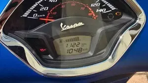 Vespa GTS 300 Hpe (2021 - 22)  (4)