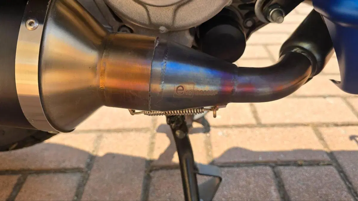 Vespa GTS 300 Hpe (2021 - 22)  (6)