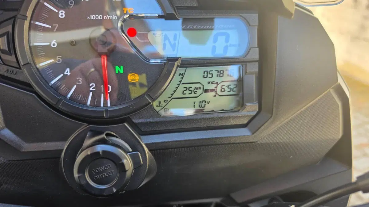 Suzuki V-Strom 1000 ABS (2014 - 17)  (6)