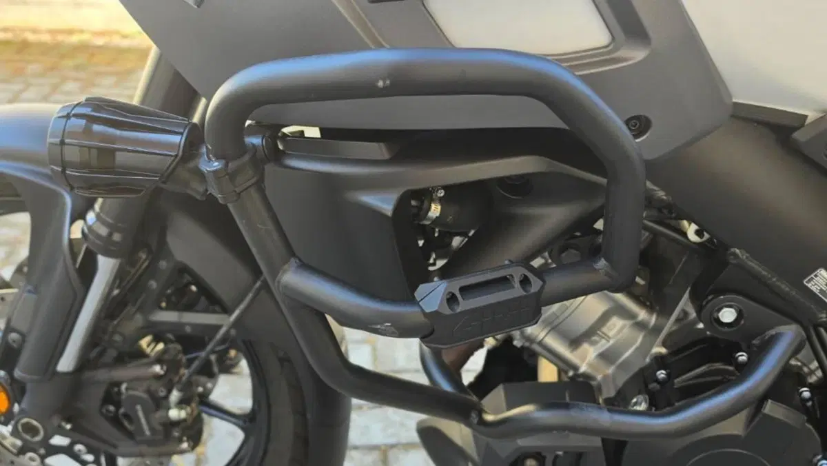 Suzuki V-Strom 1000 ABS (2014 - 17)  (8)