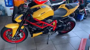 Ducati 848 EVO (2010 - 12)  (2)