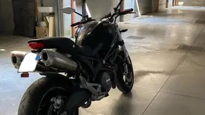 Ducati Monster 696 (2008 - 13)  (5)