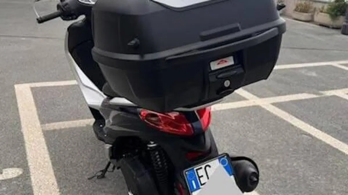 Piaggio Medley 150 S ABS (2016 - 19)  (4)