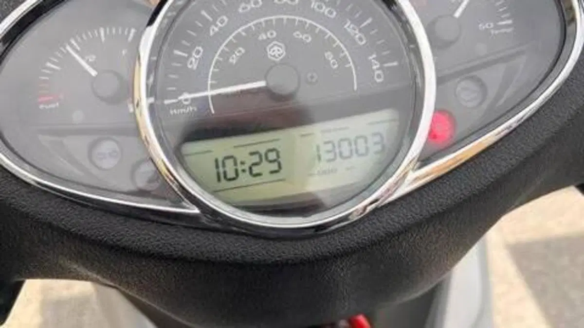 Piaggio Medley 150 S ABS (2016 - 19)  (8)