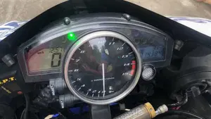 Yamaha YZF R1 (2004 - 05)  (8)