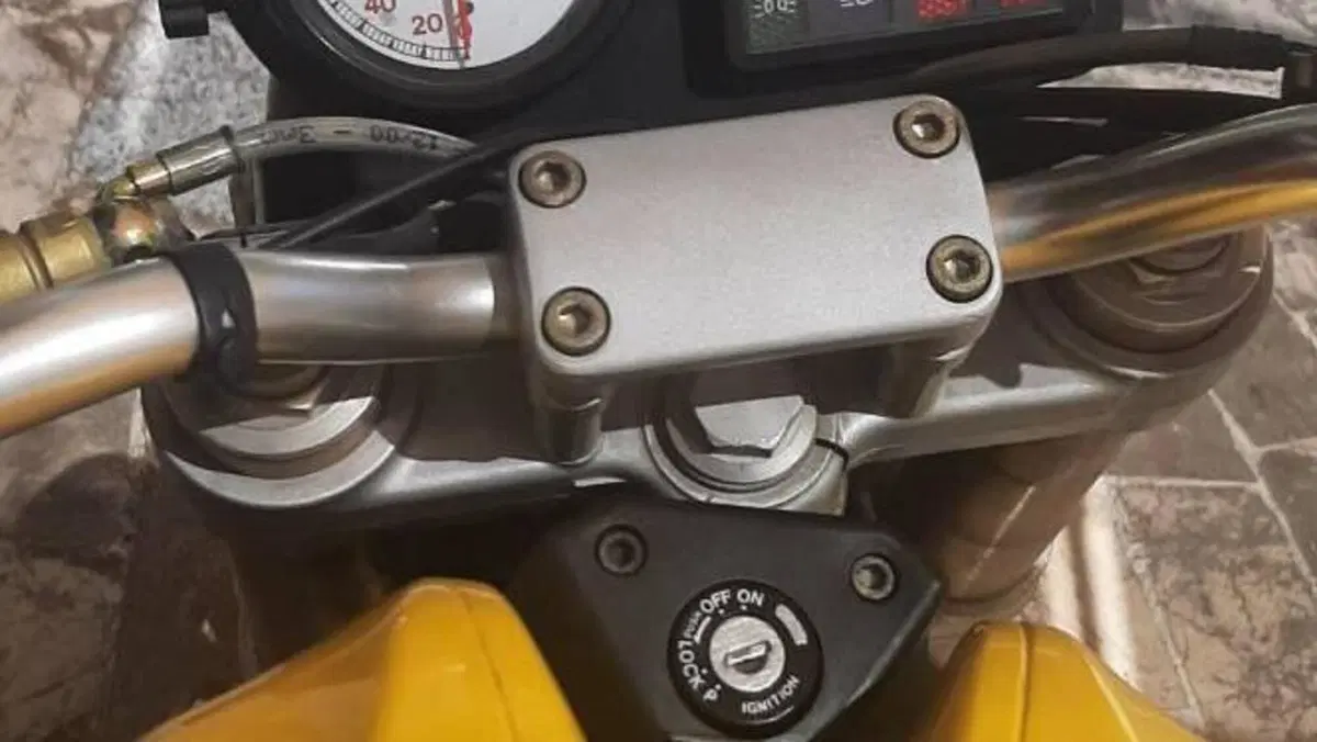 Ducati Monster 900 (1997 - 98)  (8)