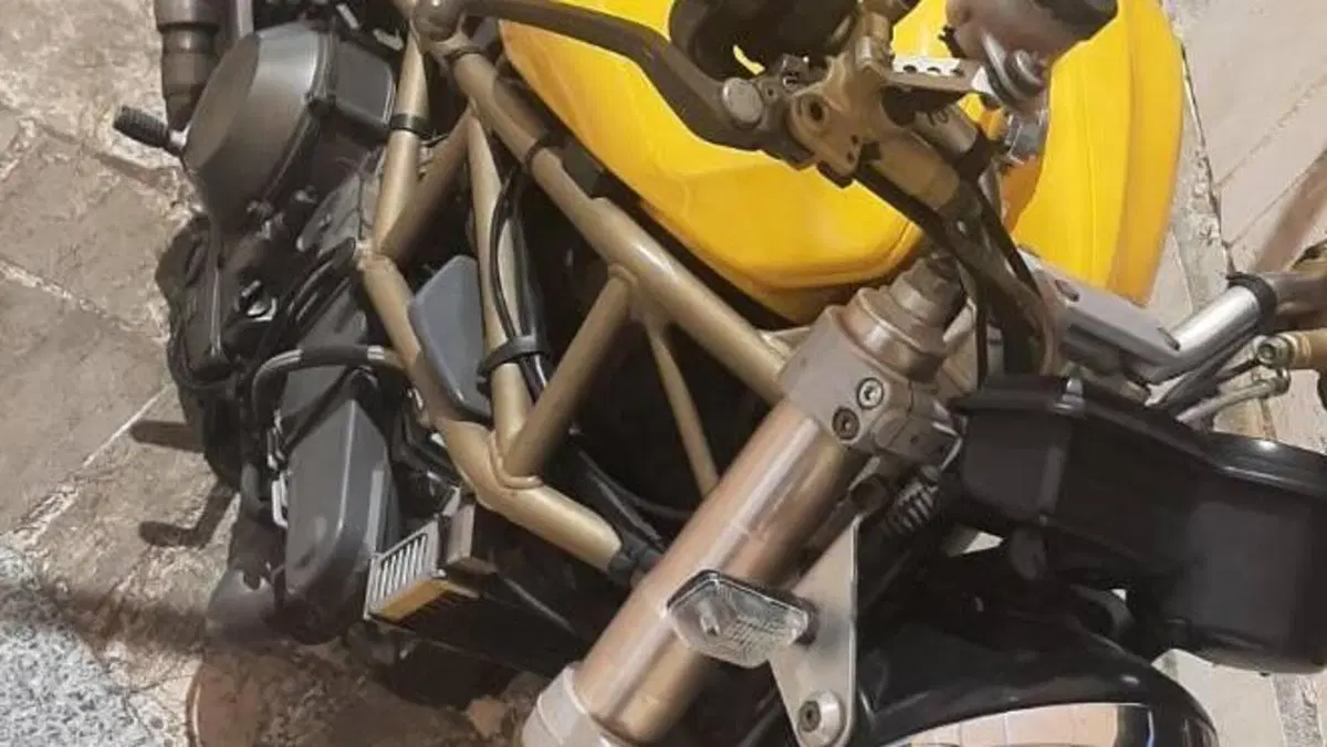Ducati Monster 900 (1997 - 98)  (11)