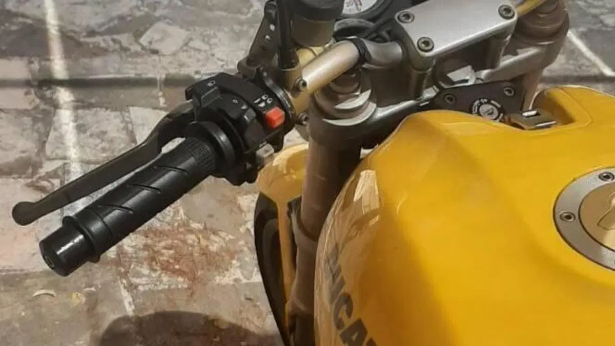 Ducati Monster 900 (1997 - 98)  (12)