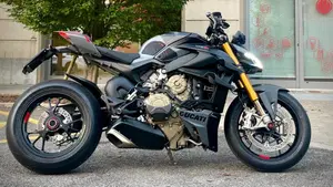 Ducati Streetfighter V4 S (2023 - 24)  (4)