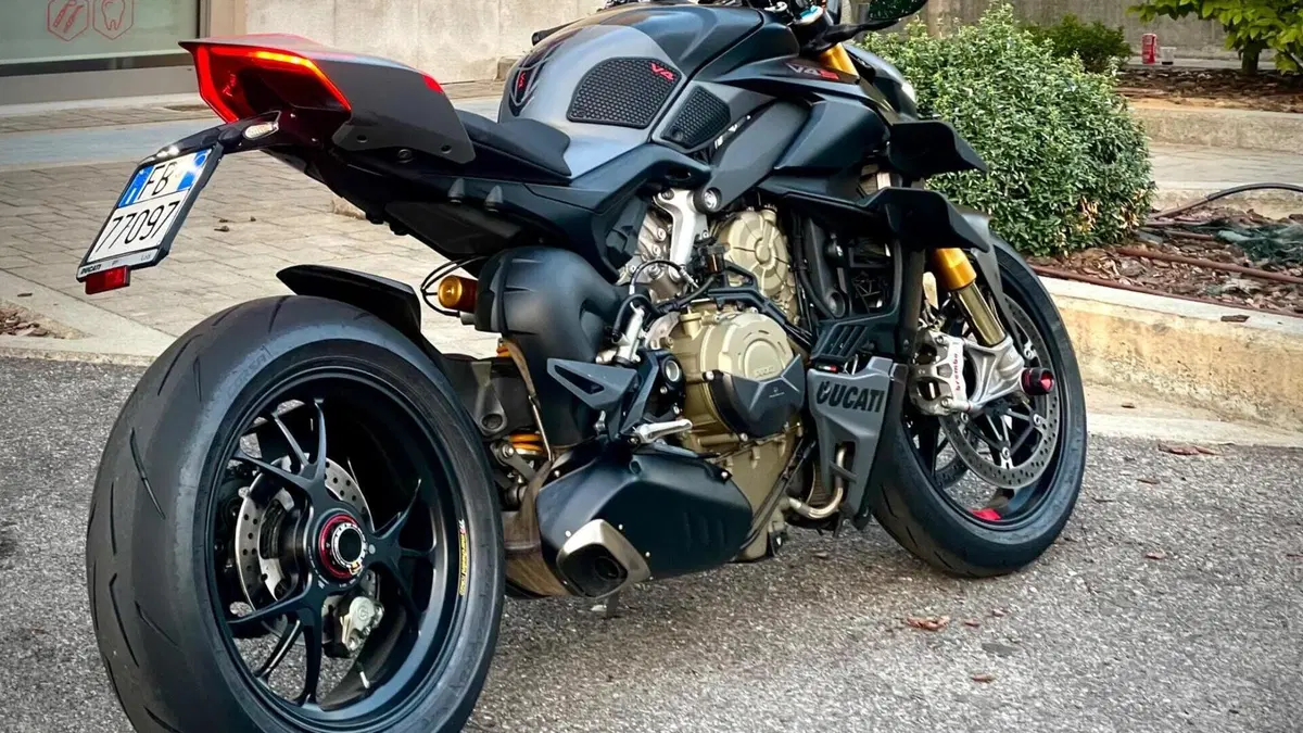 Ducati Streetfighter V4 S (2023 - 24)  (3)