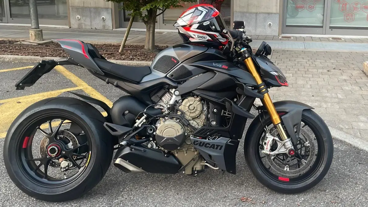 Ducati Streetfighter V4 S (2023 - 24)  (2)
