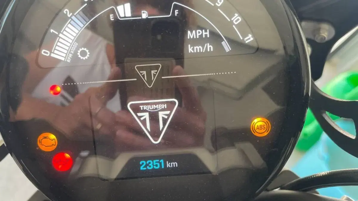Triumph Trident 660 (2021 - 24)  (2)