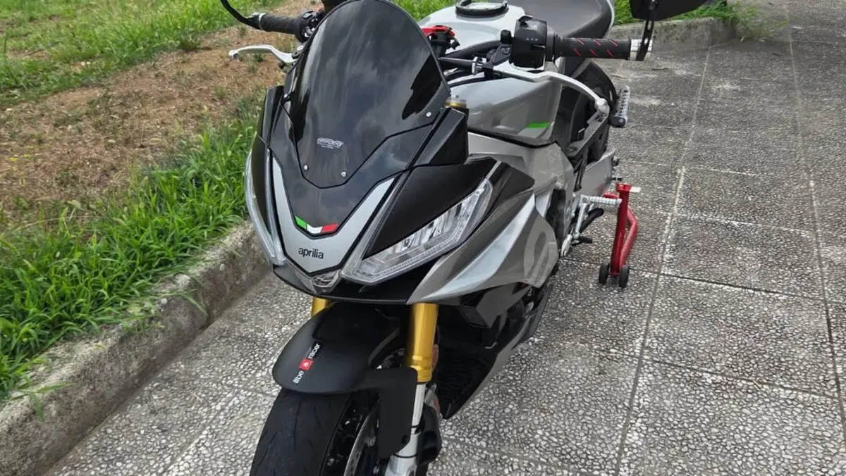 Aprilia Tuono V4 (2021 - 24) 