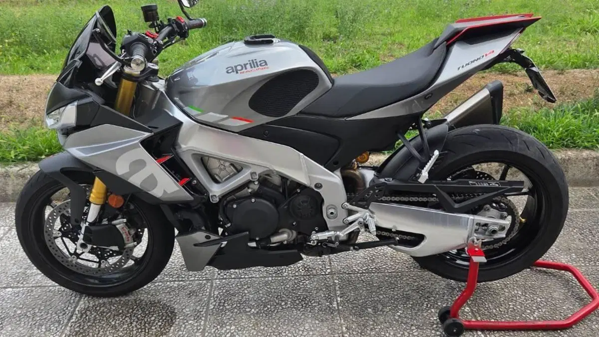 Aprilia Tuono V4 (2021 - 24)  (3)