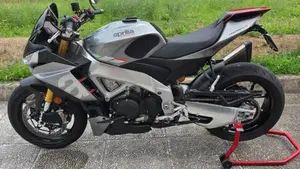 Aprilia Tuono V4 (2021 - 24)  (3)