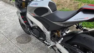 Aprilia Tuono V4 (2021 - 24)  (5)