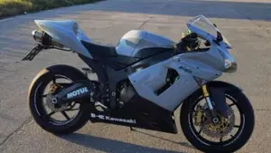 Kawasaki Ninja 636 ZX-6R (2005 - 06)  (3)