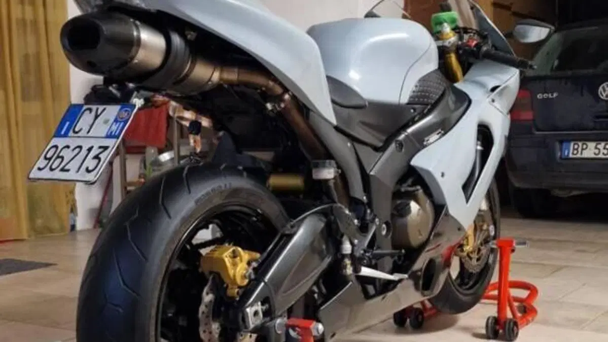 Kawasaki Ninja 636 ZX-6R (2005 - 06)  (4)