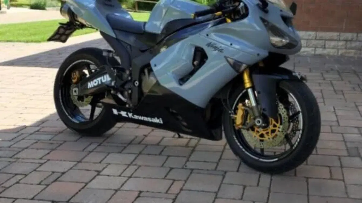 Kawasaki Ninja 636 ZX-6R (2005 - 06)  (5)