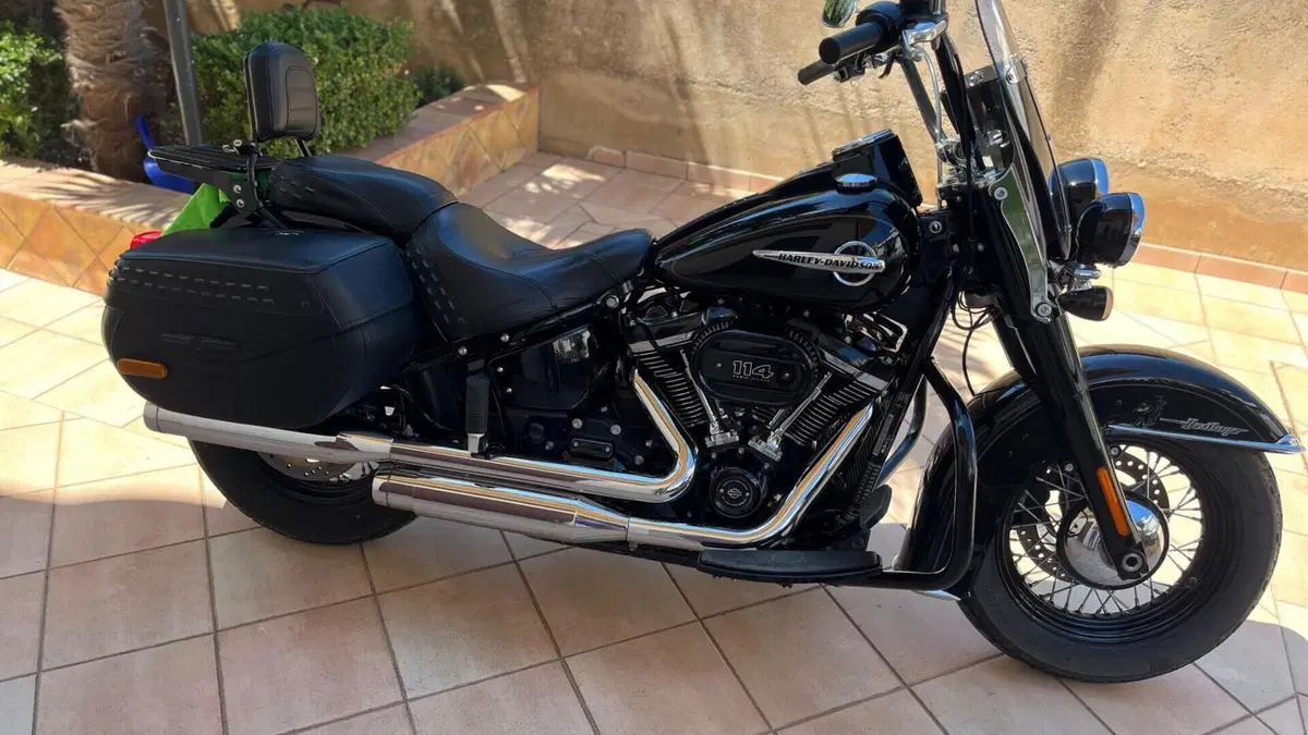 Harley-Davidson 114 Heritage Classic (2018 - 20) - FLHCS 