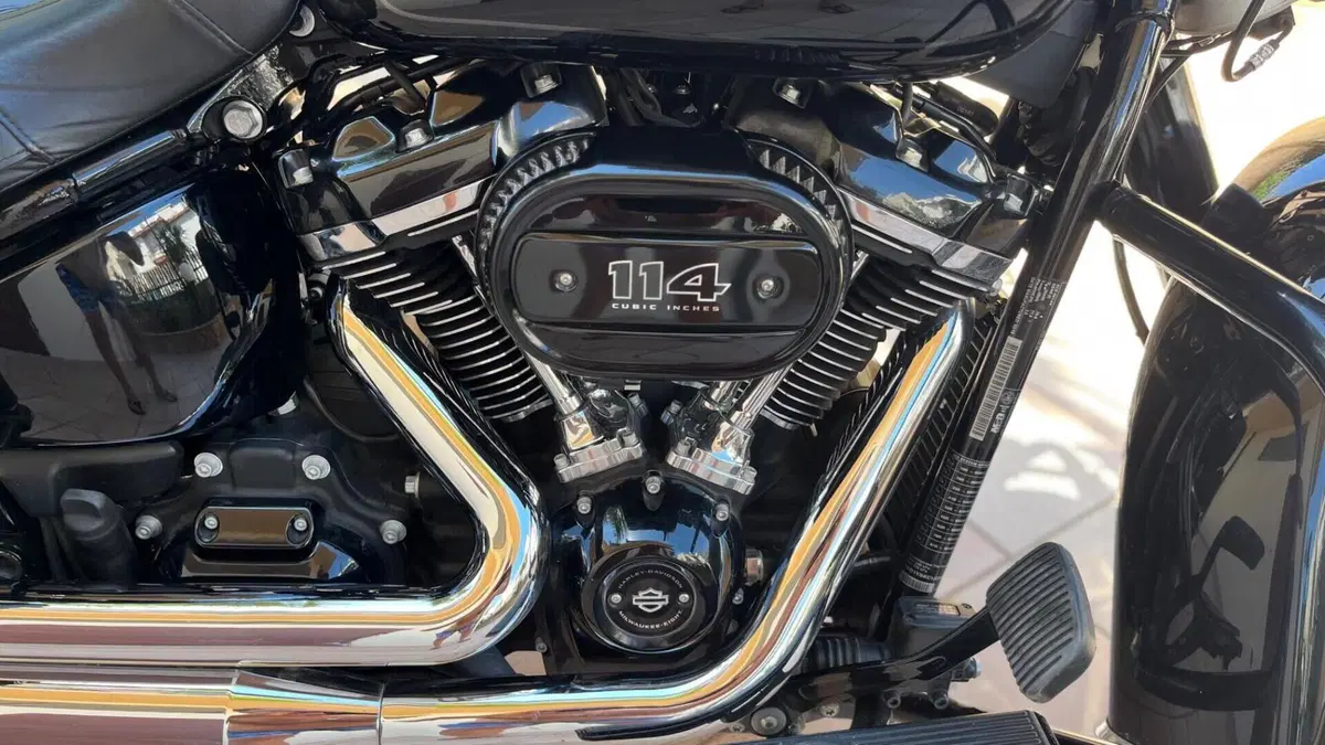 Harley-Davidson 114 Heritage Classic (2018 - 20) - FLHCS  (2)