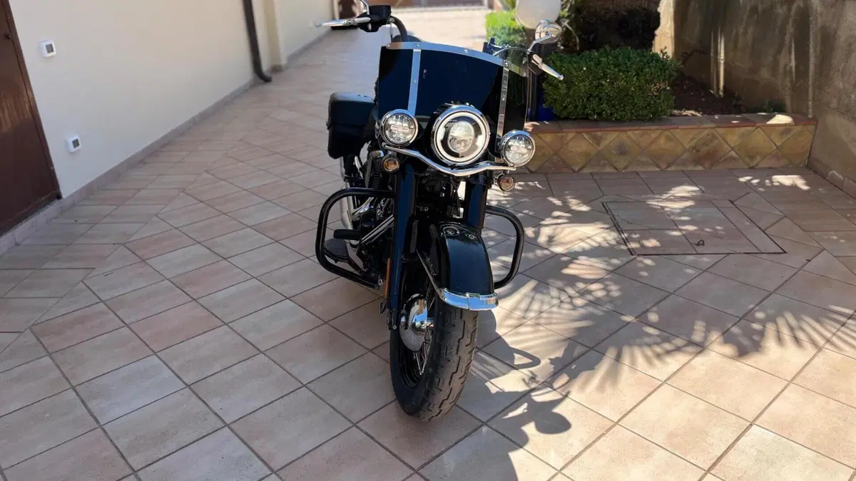 Harley-Davidson 114 Heritage Classic (2018 - 20) - FLHCS  (4)