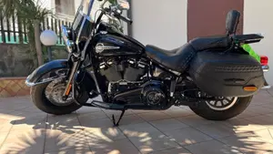 Harley-Davidson 114 Heritage Classic (2018 - 20) - FLHCS  (8)