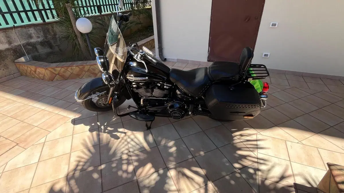 Harley-Davidson 114 Heritage Classic (2018 - 20) - FLHCS  (12)