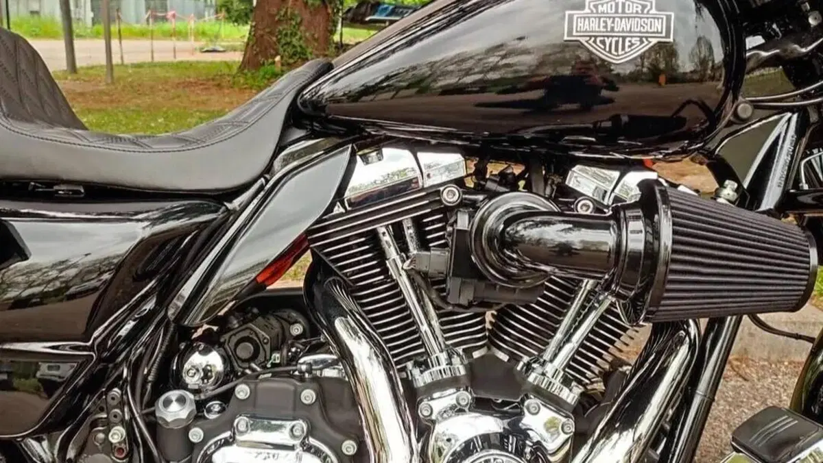 Harley-Davidson 1690 Street Glide (2011 - 13) - FLHX  (5)