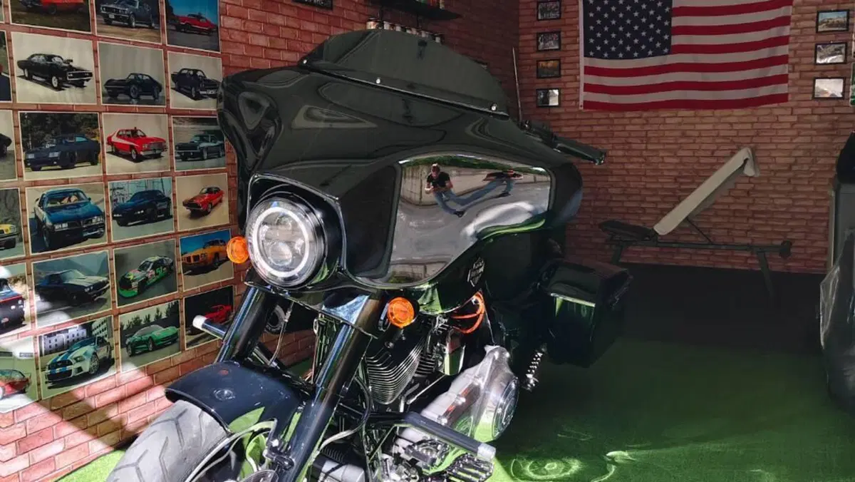 Harley-Davidson 1690 Street Glide (2011 - 13) - FLHX  (6)