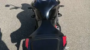 Triumph Street Triple R (2020 - 22)  (4)
