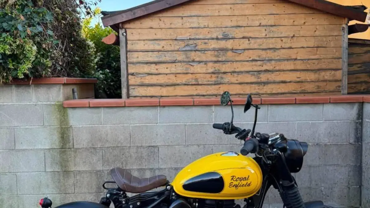 Royal Enfield Classic 350 (2021 - 26)  (2)