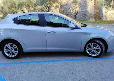 Alfa Romeo Giulietta 1.6 JTDm-2 Distinctive (4)