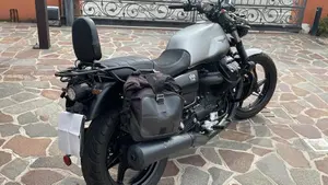 Moto Guzzi V7 Stone (2021 - 24)  (5)