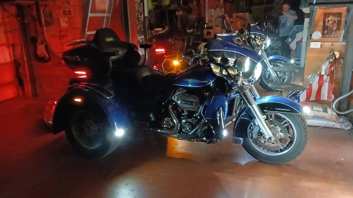 Harley-Davidson 107 Tri Glide Ultra Classic (2014 - 15) - FLHTCUTG  (7)