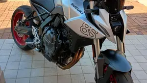 Suzuki GSX-8S (2025 - 26) 